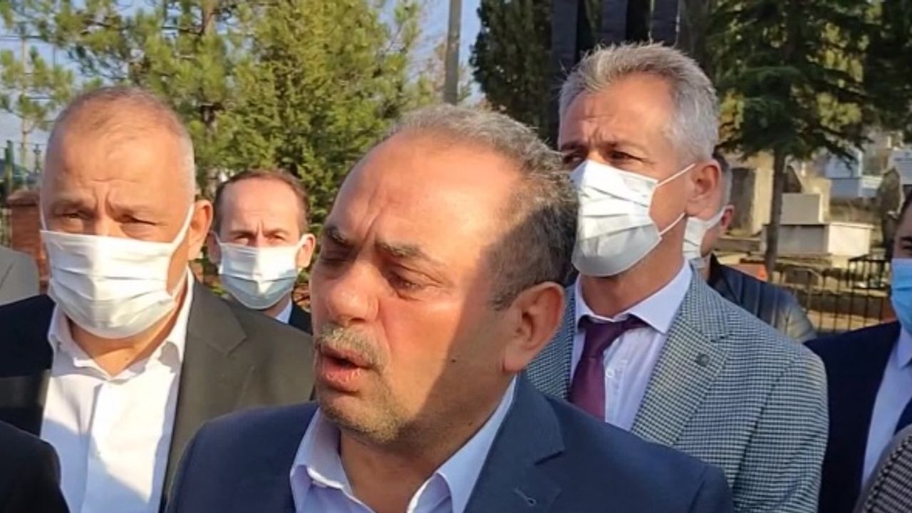 ÖZÇELİK-İŞ SENDİKASI GENEL BAŞKANI DEĞİRMENCİ: “HAYAT PAHALILIĞIYLA İLGİLİ SORUNU ÇÖZMEDİKÇE ASGARİ ÜCRETİ KAÇ LİRA YAPARLARSA YAPSINLAR BENİM UMURUMDA DEĞİL”