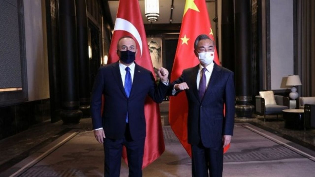  Bakan Çavuşoğlu, Çinli mevkidaşı ile görüştü