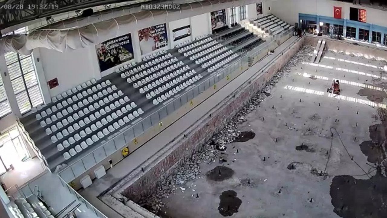 MURATPAŞA BELEDİYESİ, SÜLEYMAN EROL YÜZME HAVUZU’NDA TADİLAT ÇALIŞMALARINI TAMAMLADI