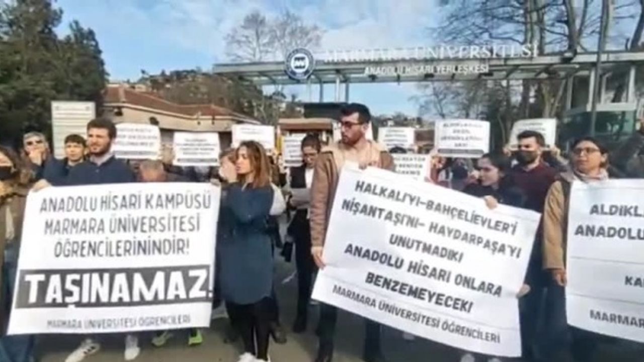 MARMARA ÜNİVERSİTESİ ÖĞRENCİLERİ, ANADOLU HİSARI KAMPÜSÜ’NÜN BOĞAZİÇİ ÜNİVERSİTESİ’NE DEVREDİLMESİNİ PROTESTO ETTİ