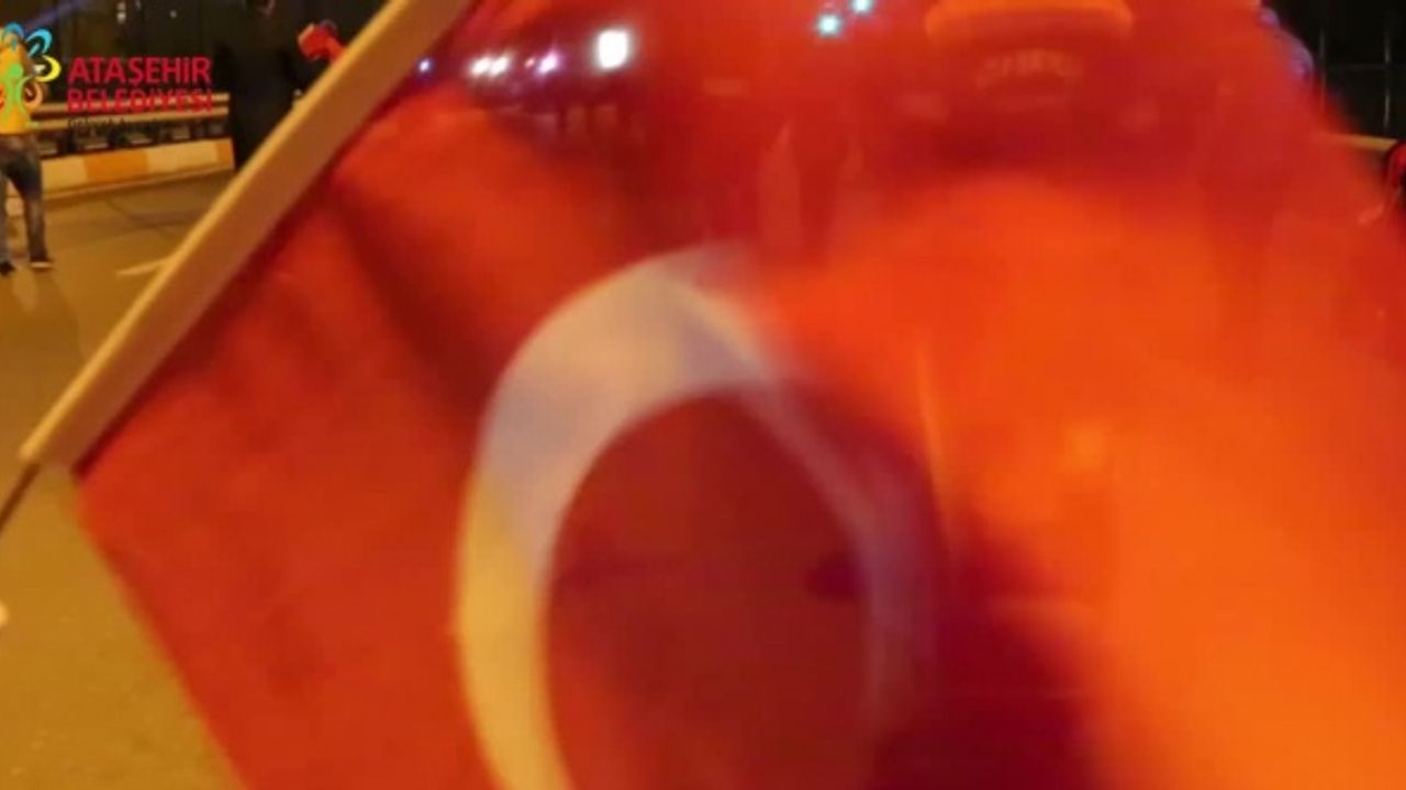 ATAŞEHİR'DE 19 MAYIS'A COŞKULU KUTLAMA