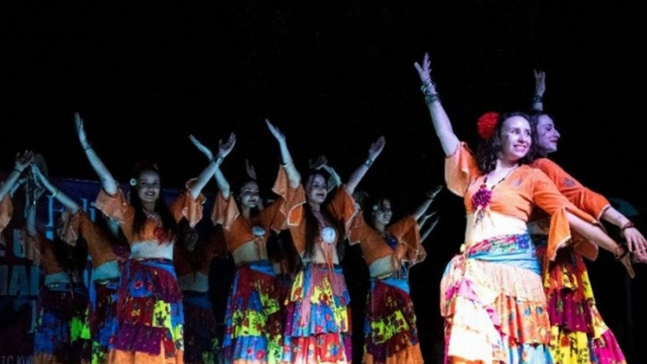 5 ülkeden 350 dansçı Edirne Keşan’da sahne aldı