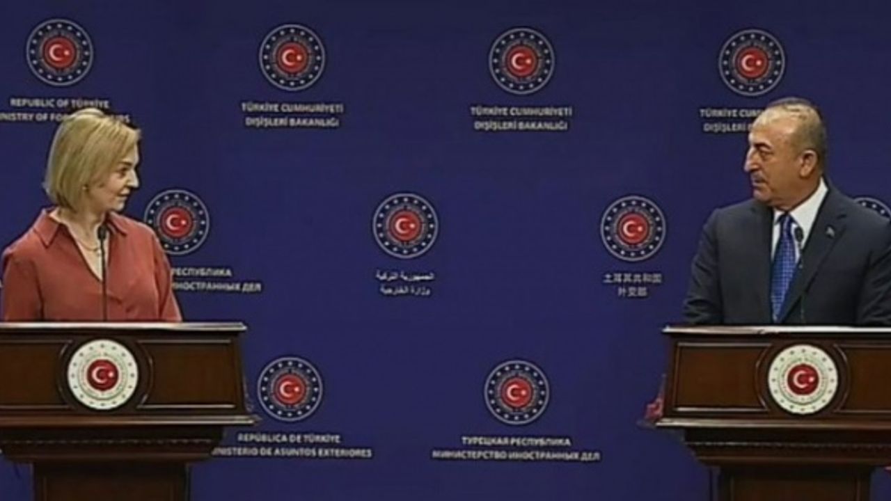 Bakan Çavuşoğlu: Türkiye olarak yapıcı rol oynuyoruz