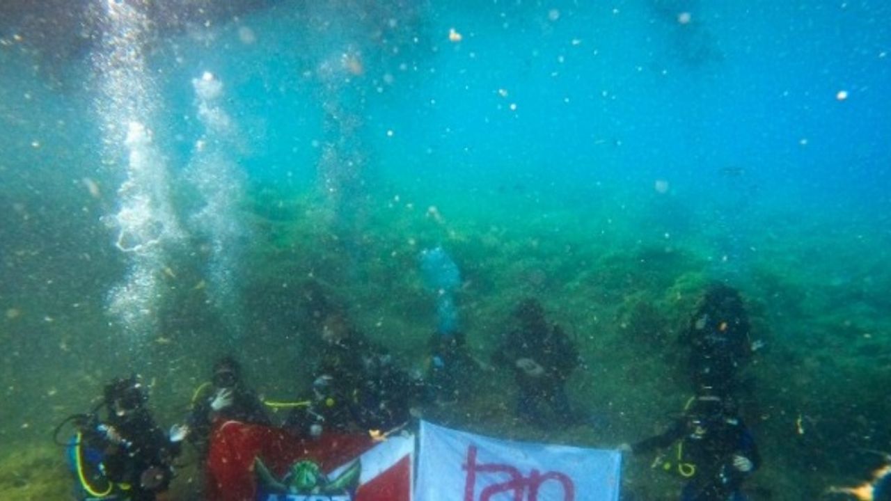 Denizin metrelerce altından Bursa’ya selam çaktılar!