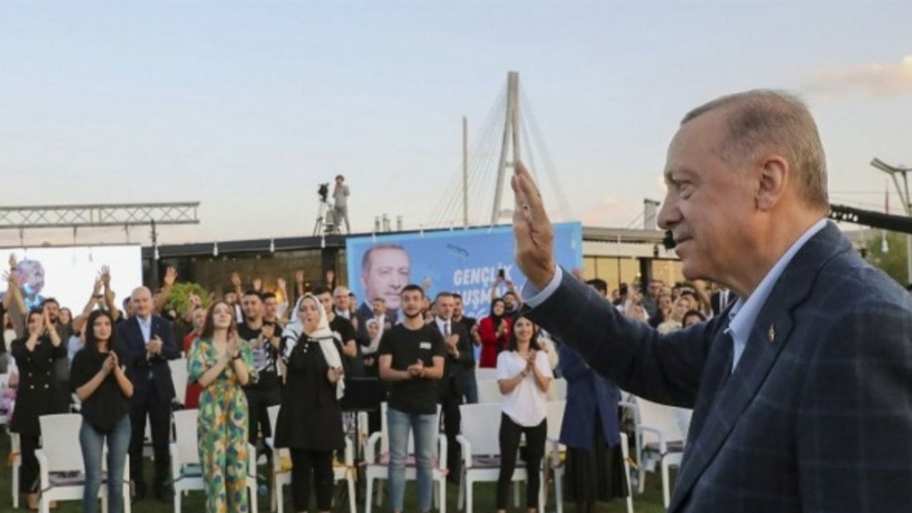 Erdoğan: Gençleri salt seçmen görmüyoruz... Seçim zamanında yapılacak