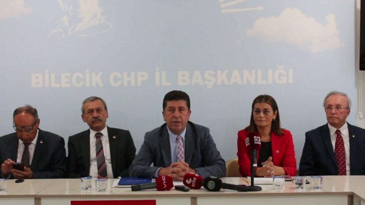 YAŞAR TÜZÜN’DEN CHP'DEN İHRAÇ EDİLEN BİLECİK BELEDİYE BAŞKANI SEMİH ŞAHİN’E 11 SORU