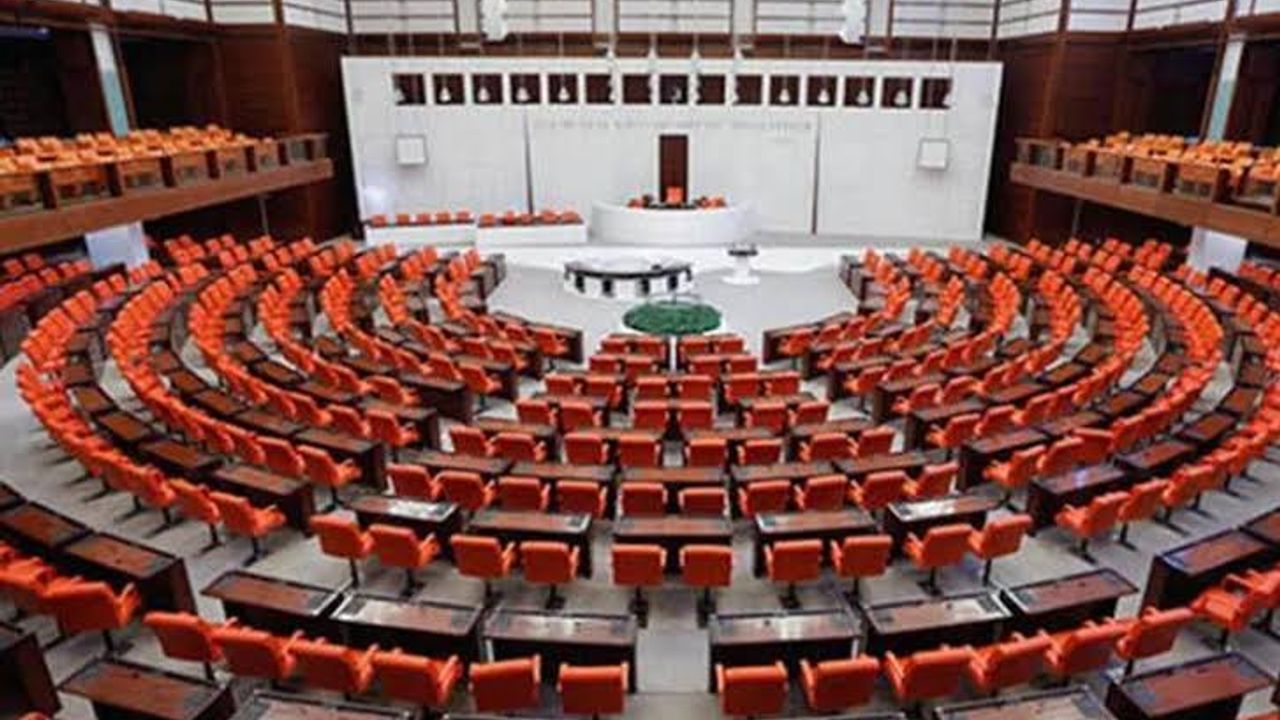 Meclis'e sunuldu: CHP'den EYT ile ilgili kanun teklifi