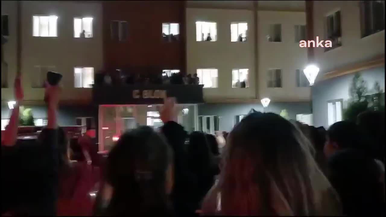 AYDIN'DA ÜNİVERSİTE ÖĞRENCİLERİNİN BAŞKA KYK YURTLARINDA DA ASANSÖR SORUNU YAŞADIĞI ORTAYA ÇIKTI… ÖĞRENCİLER ÜÇ GÜN ÖNCE CİMER’E ŞİKÂYET ETMİŞ: "ASANSÖR DURMADAN BOZULUYOR. KIZLAR HEP ASANSÖRDE KALIYOR”
