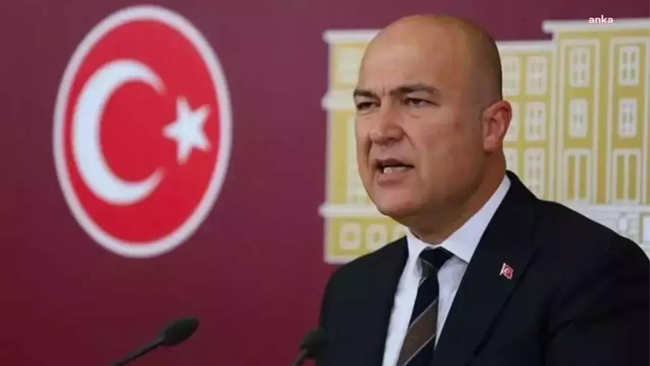 MURAT BAKAN'DAN AKP'Lİ KİRİŞCİ’NİN MECLİS’TE DAĞITTIĞI HEDİYE KOLİSİNE TEPKİ: “BU KOLİ İHTİYAÇ SAHİBİ OLAN DEPREMZEDELERİMİZE GÖNDERİLMELİ"