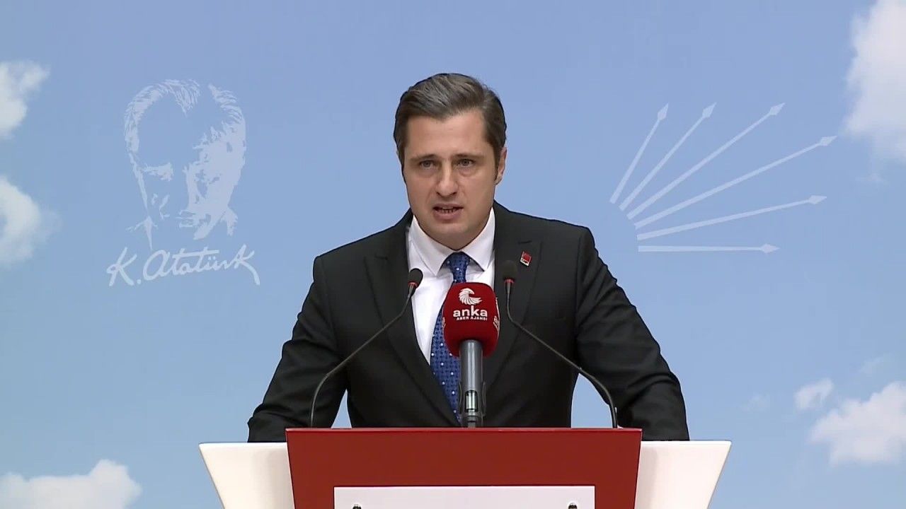 DENİZ YÜCEL: “MİLLİ İRADENİN YOK SAYILMASINI KABUL ETMEDİĞİMİZ İÇİN MECLİS’TE NÖBET DE TUTARIZ, AĞACI KORUMAK İÇİN PARKTA DA SABAHLARIZ, ‘HAK, HUKUK, ADALET’ DİYEREK 435 KİLOMETRE DE YÜRÜRÜZ”