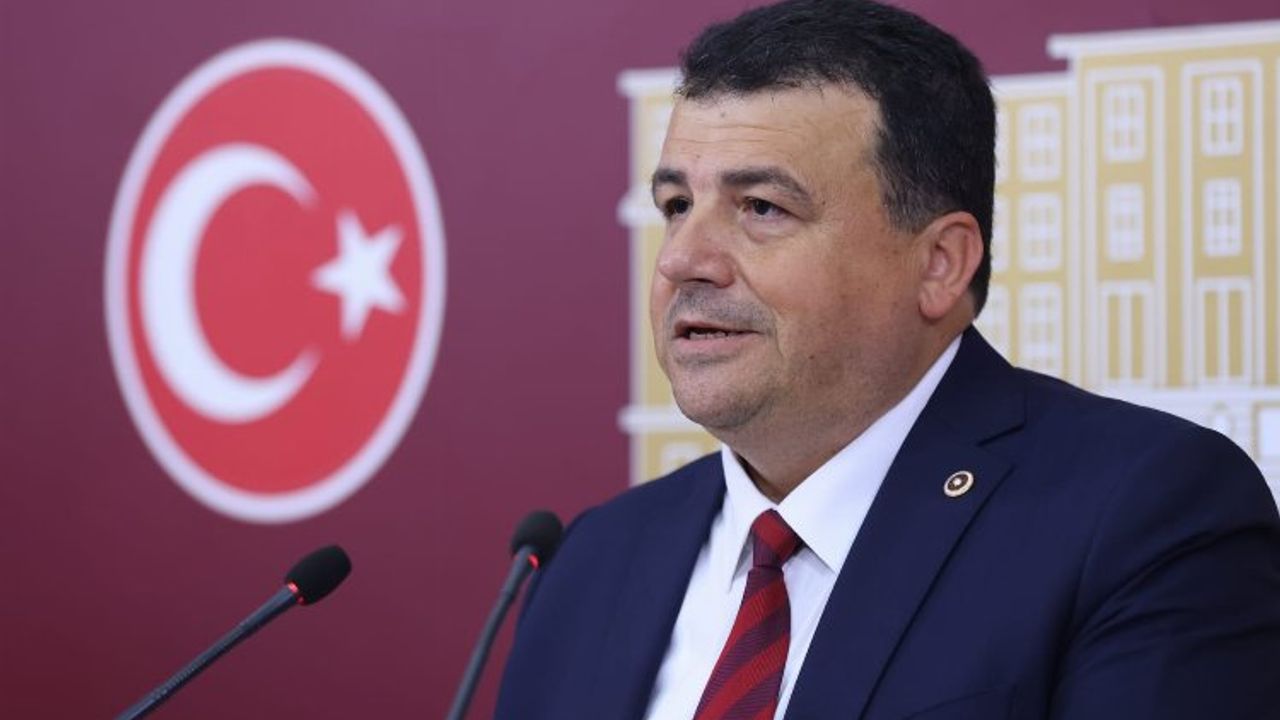 Milletvekili Öztürk Bursa'daki okulların dayanıklılığını MEB'e sordu