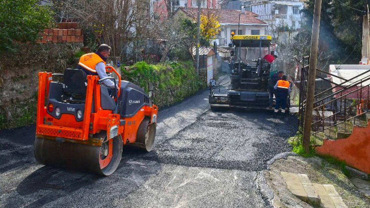 Karabağlar'da 20 bin tondan fazla asfalt serildi