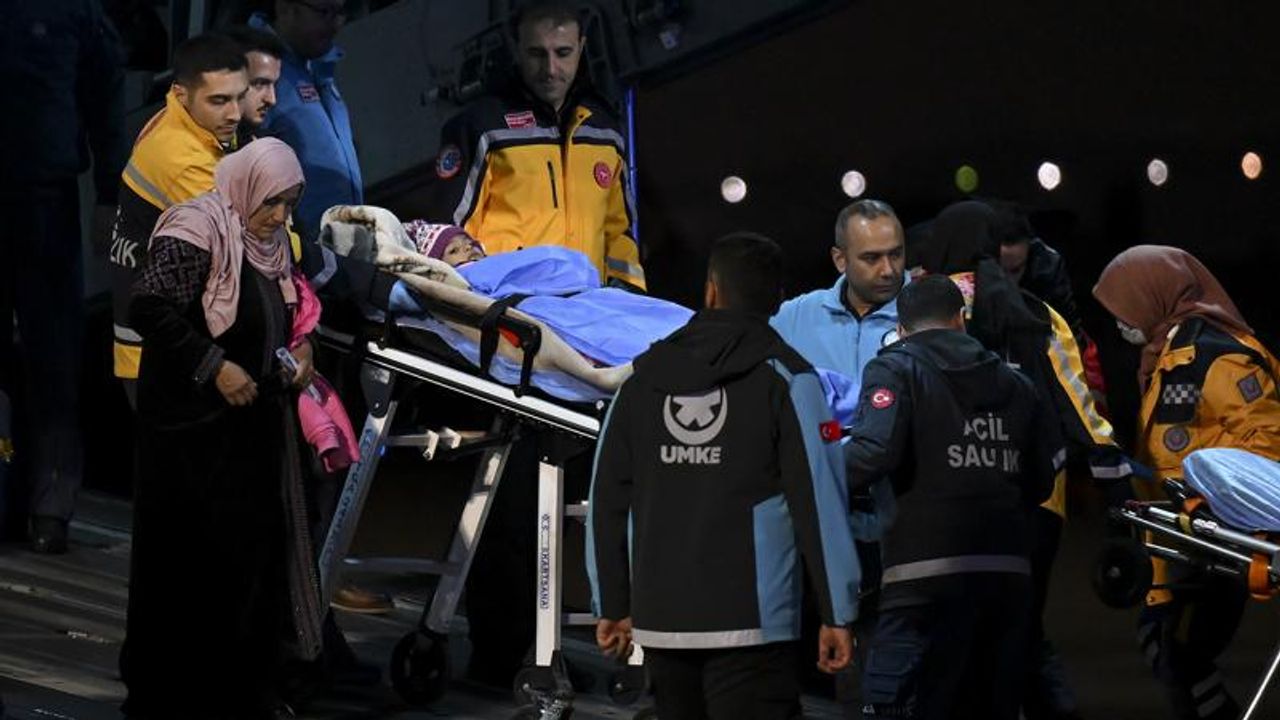 Gazze'den 292 kişi tedavi için Türkiye'ye getirildi
