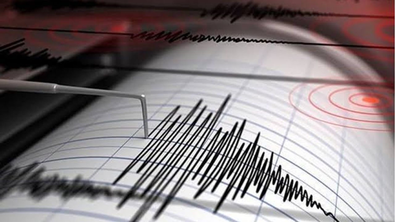İzmir’de 5.1 ilk deprem