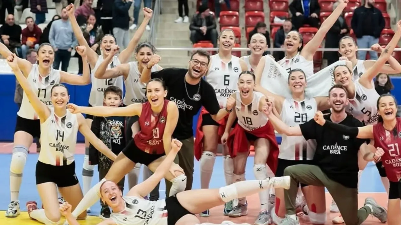 Gölcüklü voleybolcular Play Off'ta