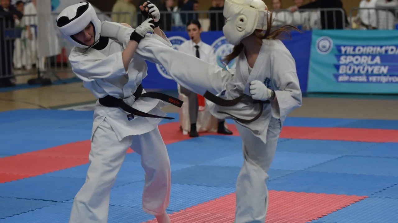Bursa Yıldırım’da karate rüzgarı