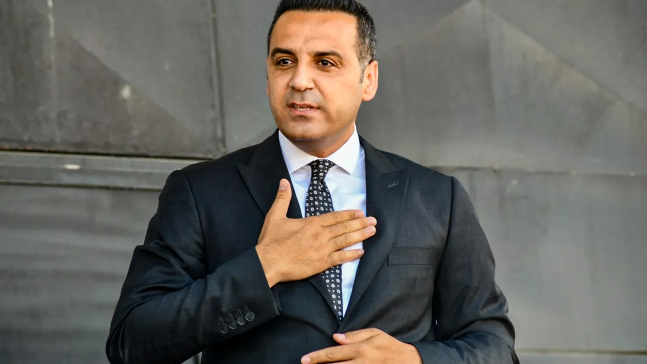 İzmir Çiğli’de emekli ve çalışana tek kuruş borç kalmadı!