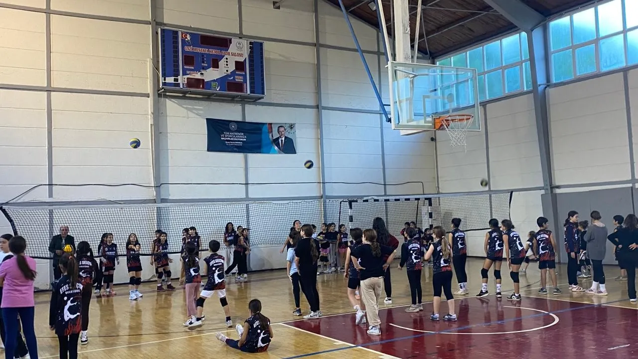 Çocuklar kışı sporla geçiriyor