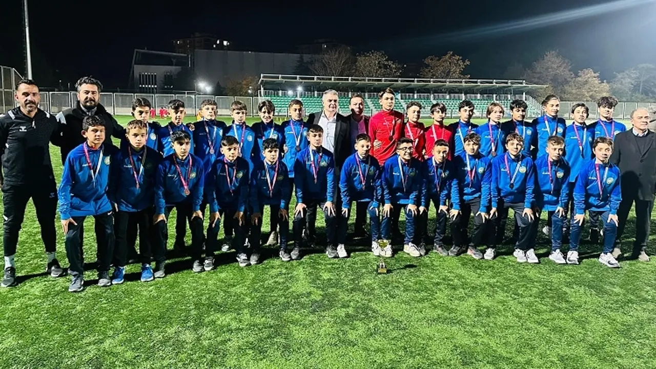 Kayseri Talas Belediyespor başarıya doymuyor