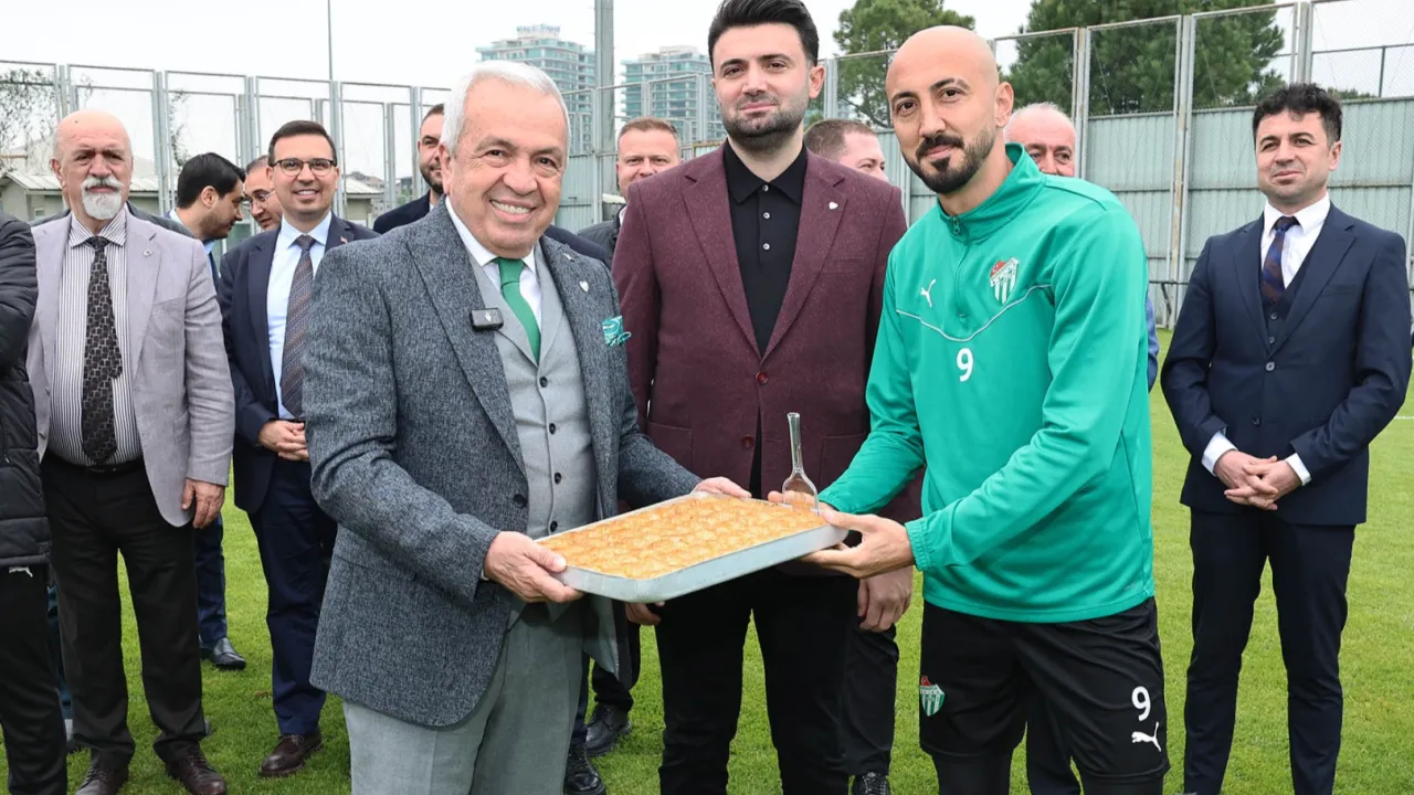 Başkan Özdemir’den Bursaspor’a tam destek