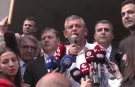 Özgür Özel: CHP sokakta, meydanda, yoldadır... Geri gelmek üzere çıkıyorum!