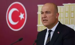 MURAT BAKAN'DAN AKP'Lİ KİRİŞCİ’NİN MECLİS’TE DAĞITTIĞI HEDİYE KOLİSİNE TEPKİ: “BU KOLİ İHTİYAÇ SAHİBİ OLAN DEPREMZEDELERİMİZE GÖNDERİLMELİ"