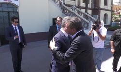 CHP Genel Başkanı Özel, Manisa Valisi Ünlü'yü ziyaret etti 