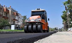 Muratpaşa'da Lara Caddesi yenilendi