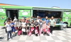 Çayırovalı minikler geri dönüşümü tiyatroyla öğrendi