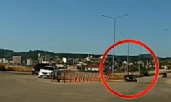 Düzce’de tehlikeli dönüş kamerada! Kazaya davetiye çıkardı