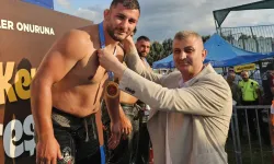Gölcüklü pehlivan başaltında şampiyon oldu