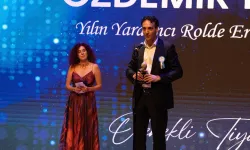 İzmir Şehir Tiyatroları’na anlamlı ödül