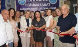 İzmir’de Yakamoz Derneği açıldı
