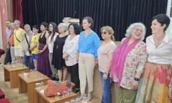 Karabağlar'da kadınların emeği ve mücadelesi panelde yankı buldu