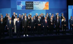 NATO Liderler Zirvesi’nde aile fotoğrafı çekildi