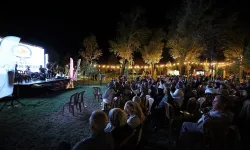 “Yaz Konserleri” Çivril’de başladı, sinema keyfiyle renklendi