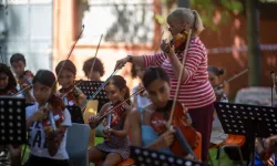 Adalar Çocuk ve Gençlik Orkestrası'ndan uluslararası ilk müzik okulu
