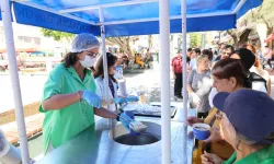 Antalya Büyükşehir geleneksel aşure ikramlarına başladı