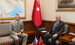 Bakan Güler, Fransa Genelkurmay Başkanı Burkhard’ı kabul etti