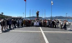 Denizli'de yüzme öğrenen kadınlar ilk kez denizle tanıştı