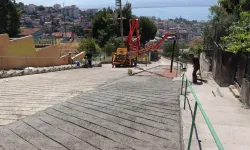 Kocaeli İzmit'te 20 yıllık soruna 'beton yol' çözümü