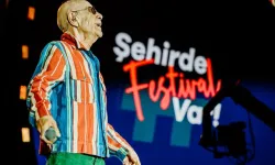 Mazhar-Fuat 'MFÖ şarkıları' ile Bursa'da zamanı durdurdu