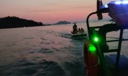Muğla Fethiye’de makine arızası yapan tekne kurtarıldı