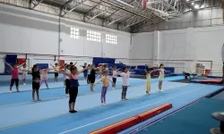 Sakarya’da çocuklar sporun her dalında dolu dolu bir yaz tatiline başladı