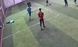 Halı sahada göğsüne top geldi, hayatını kaybetti