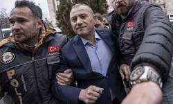 “Bir tek ‘insanlık’ verilmemiş, ‘ahlak’ verilmemiş, ‘devlet adamlığı vasfı’ verilmemiş!”