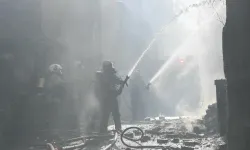 İzmir Konak'ta bina yangını kontrol altında