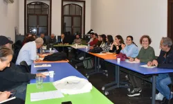 İzmir'de kentsel politikalar 'Demokrasi Okulu'nda konuşuldu