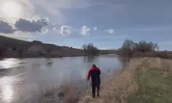 Kayıp çocuk derede ölü bulundu