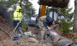Mersin'de zarar gören içme suyu hattına anında müdahale